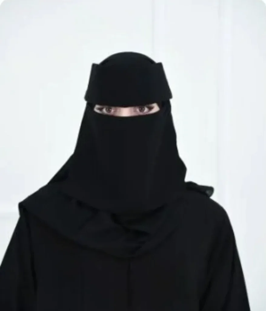 نقاب مقوى قصير بردة